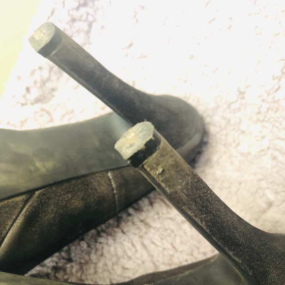 Black/Silver Platform heels - Picture 6 of 8